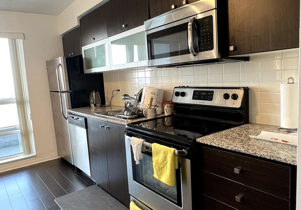 2015-sheppard-avenue-e-north-york-ontario-c12415540