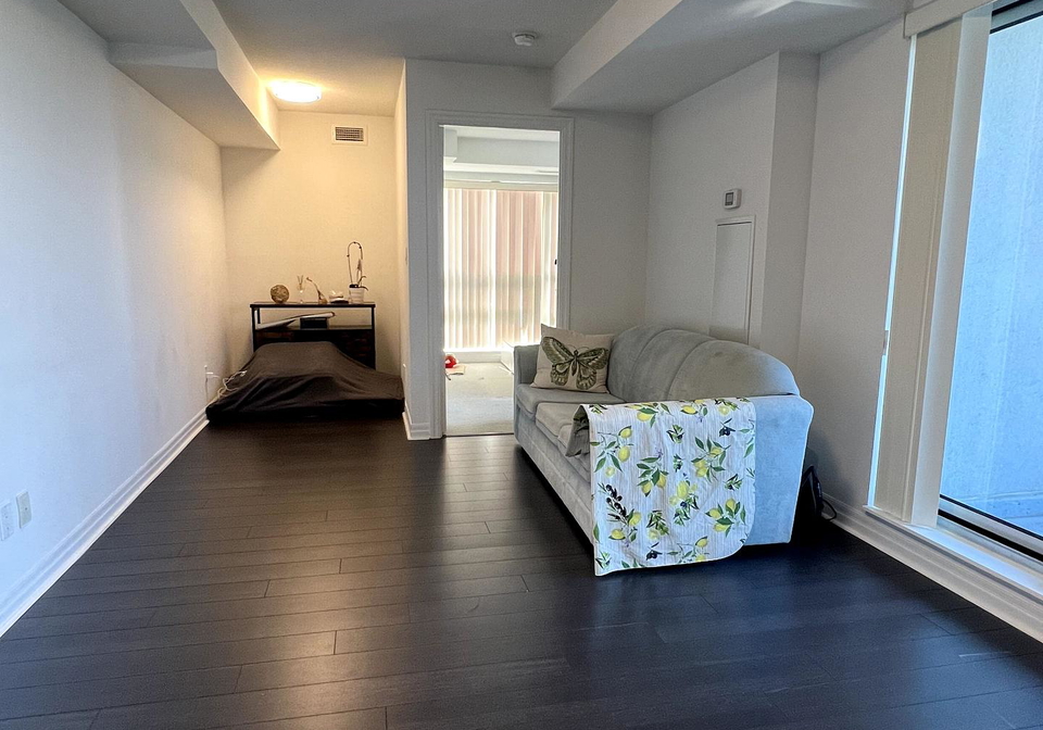2015-sheppard-avenue-e-north-york-ontario-c12415540