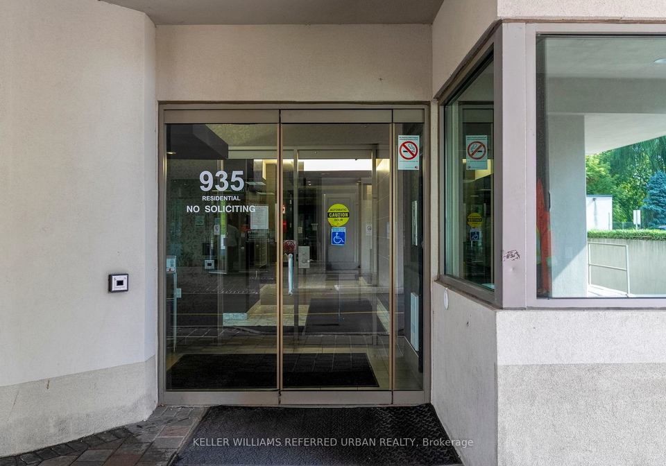 935-sheppard-avenue-w-toronto-ontario-c12415544