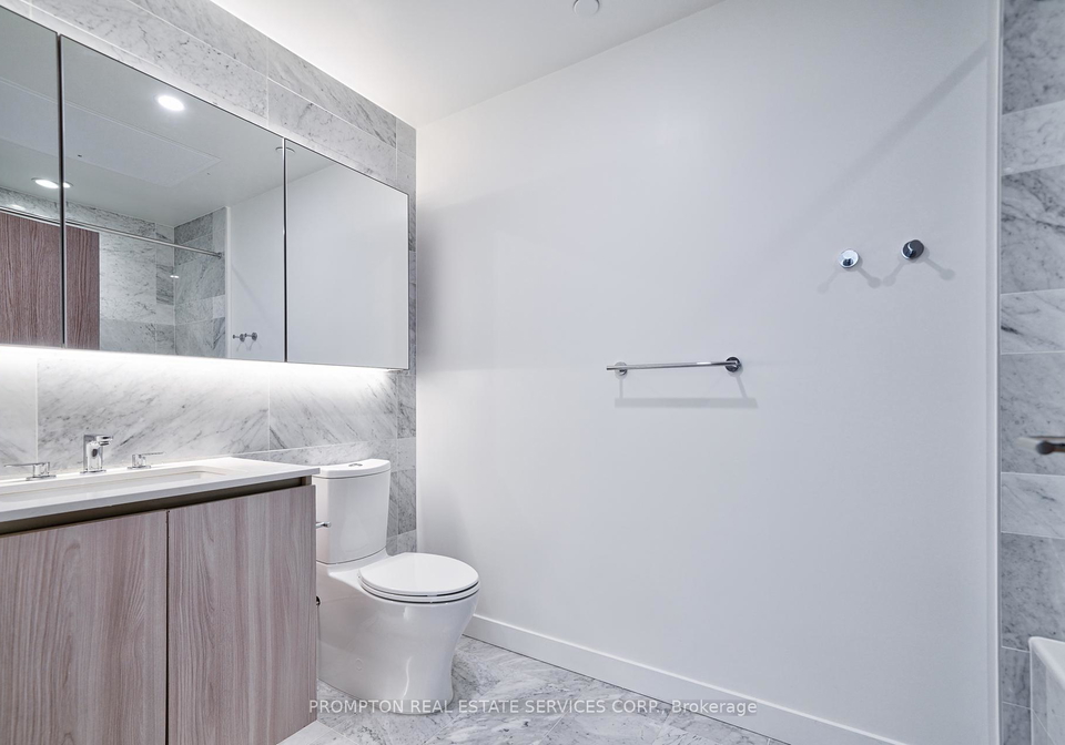17-bathurst-street-toronto-ontario-c12415703