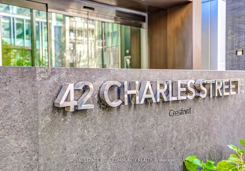 42-charles-street-e-toronto-ontario-c12415788