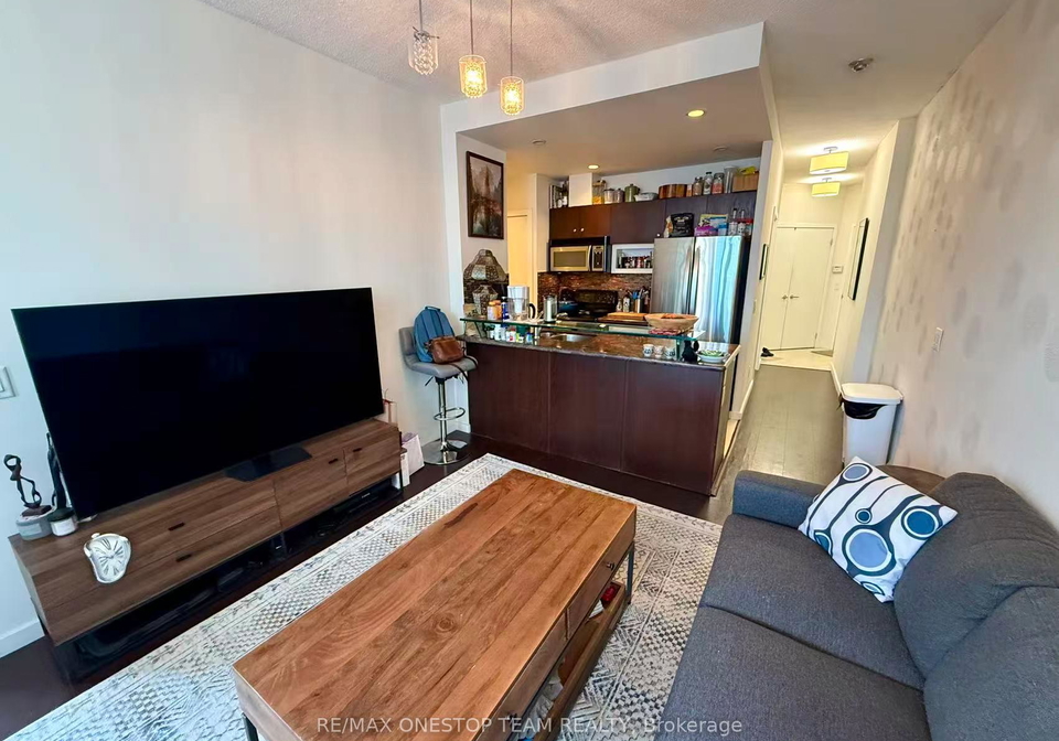 8-york-street-toronto-ontario-c12415889