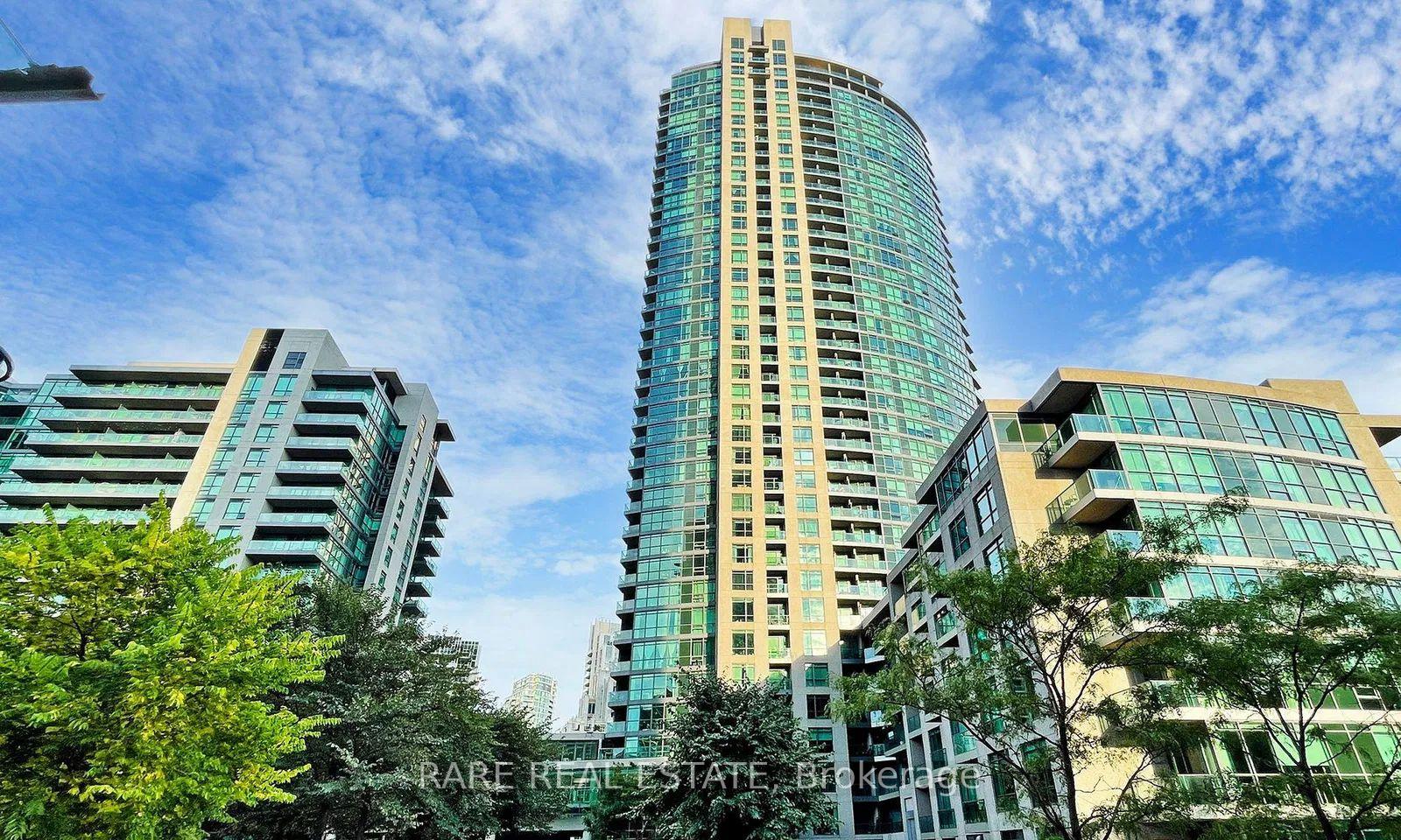 215-fort-york-boulevard-toronto-ontario-c12416057