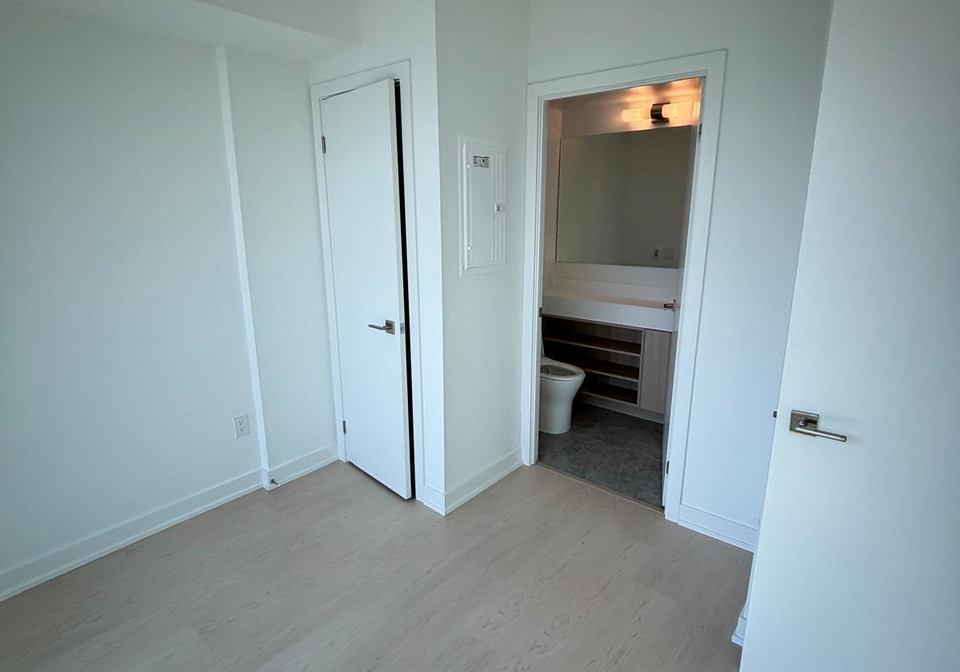 252-church-street-w-toronto-ontario-c12416105