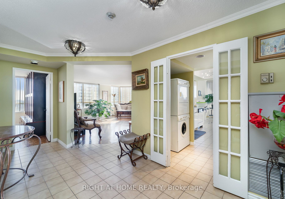 10-torresdale-avenue-toronto-ontario-c12416429