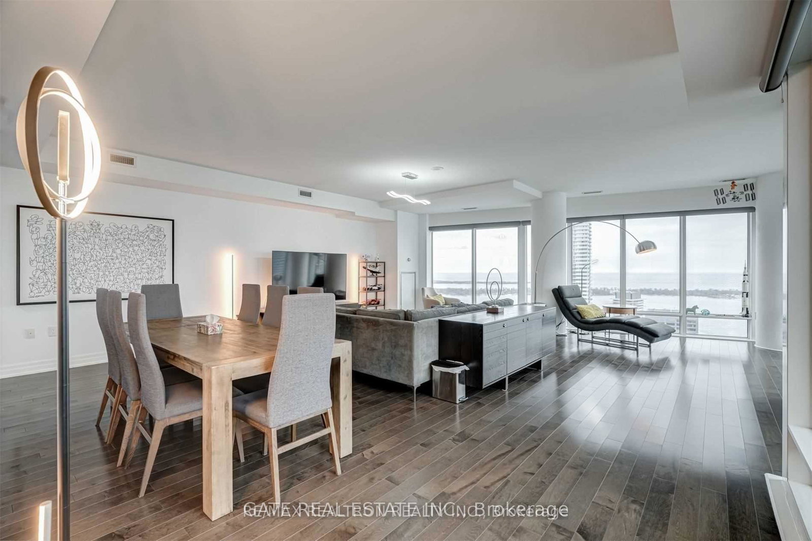 8-the-esplanade-toronto-ontario-c12416454