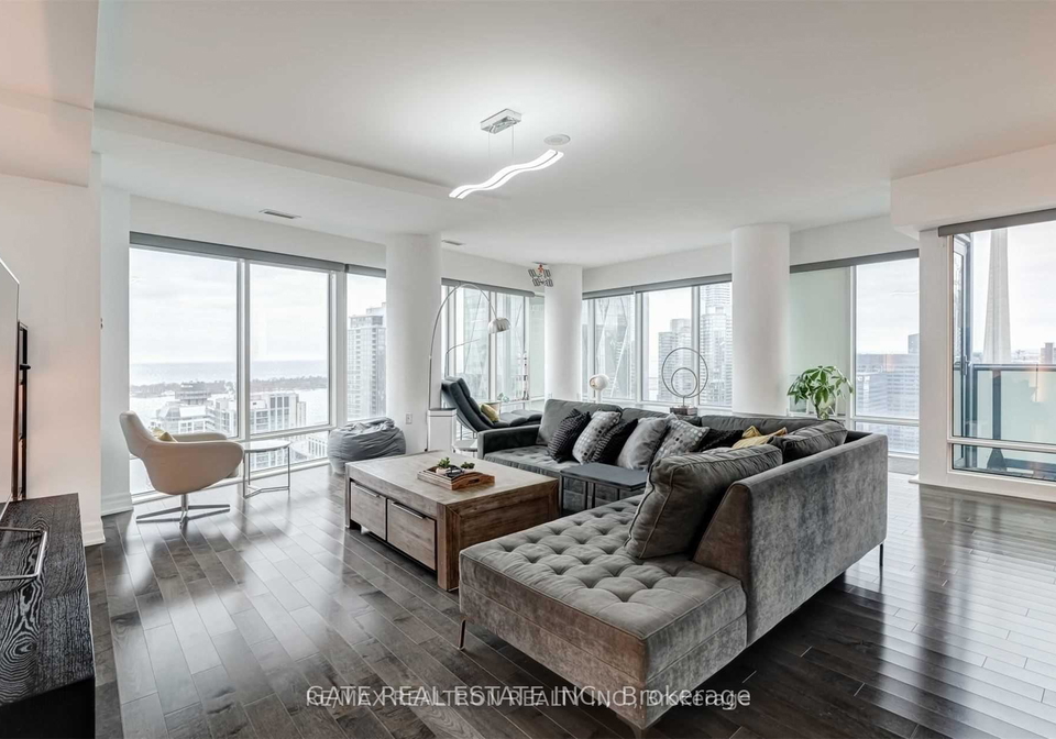 8-the-esplanade-toronto-ontario-c12416454