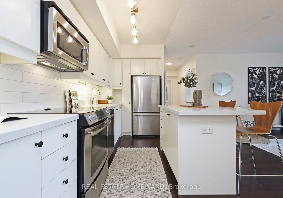 701-sheppard-avenue-w-toronto-ontario-c12416470