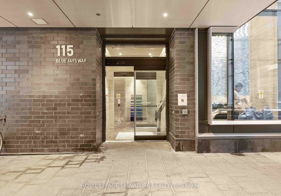 115-blue-jays-way-toronto-ontario-c12416479
