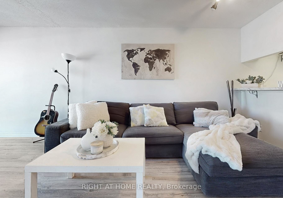 222-the-esplanade-avenue-toronto-ontario-c12416663