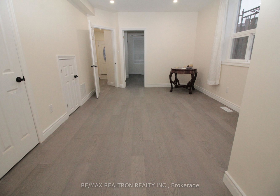 18-roxton-road-toronto-ontario-c12416759