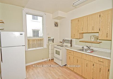 124-baldwin-street-toronto-ontario-c12416995