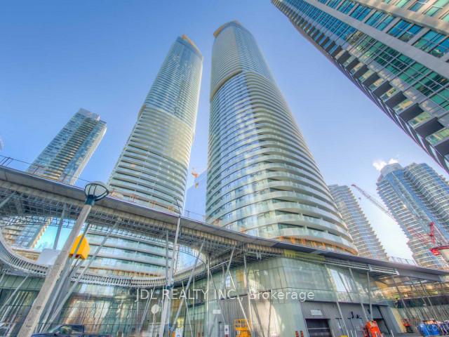 12-york-street-toronto-ontario-c12417214