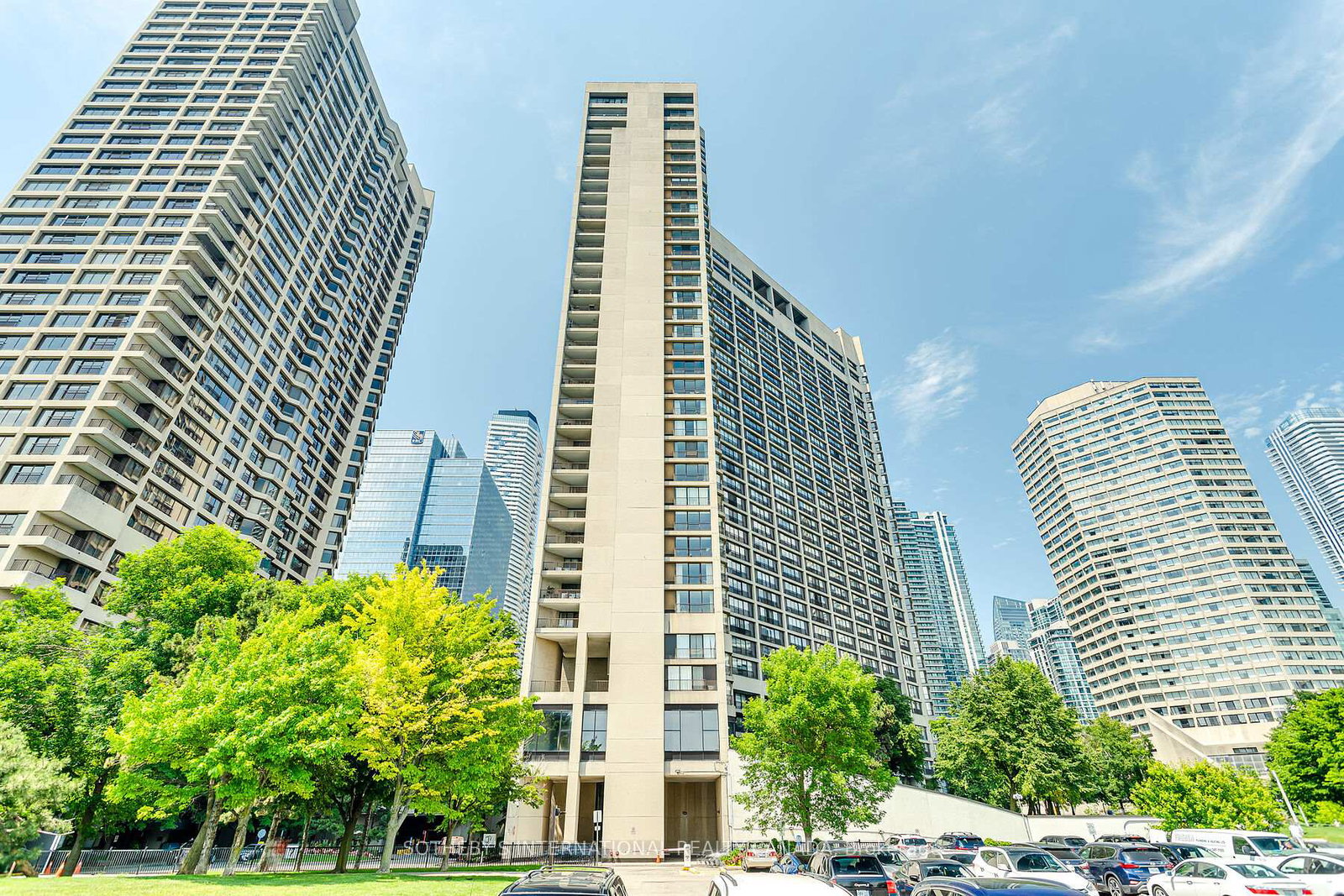 33-harbour-square-toronto-ontario-c12417306