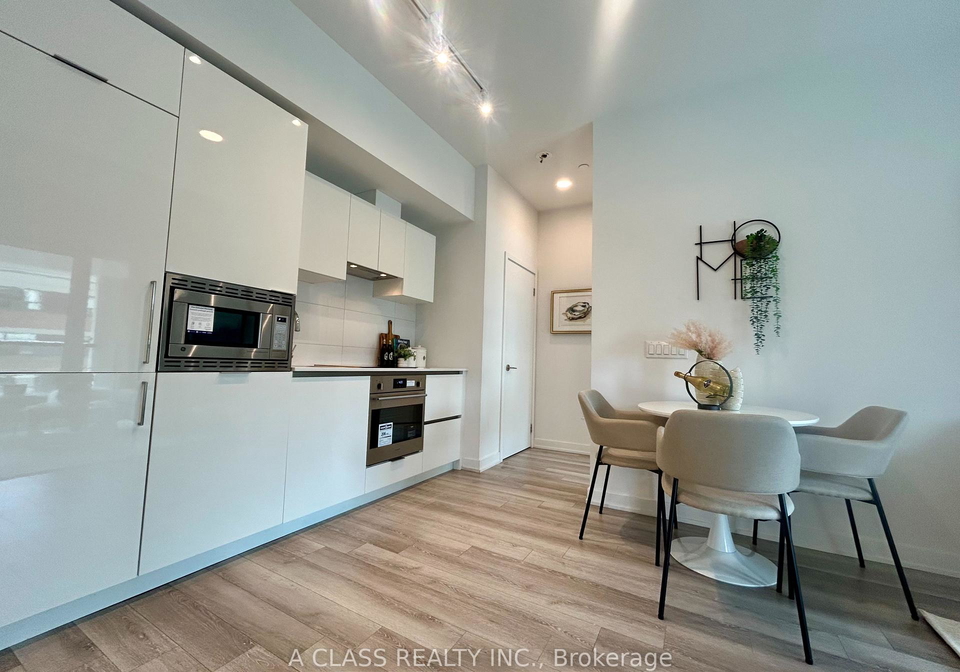 121-st-patrick-street-toronto-ontario-c12417441