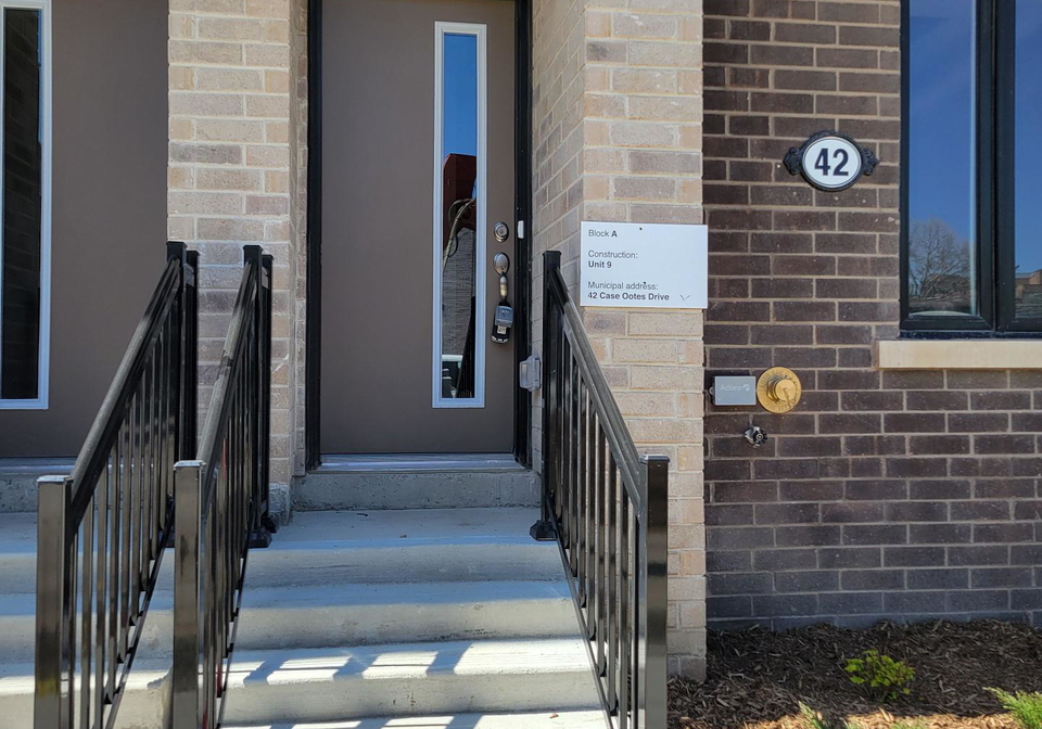 42-case-ootes-drive-north-york-ontario-c12417577
