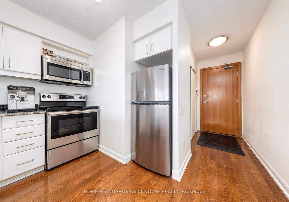 33-sheppard-avenue-e-north-york-ontario-c12418069