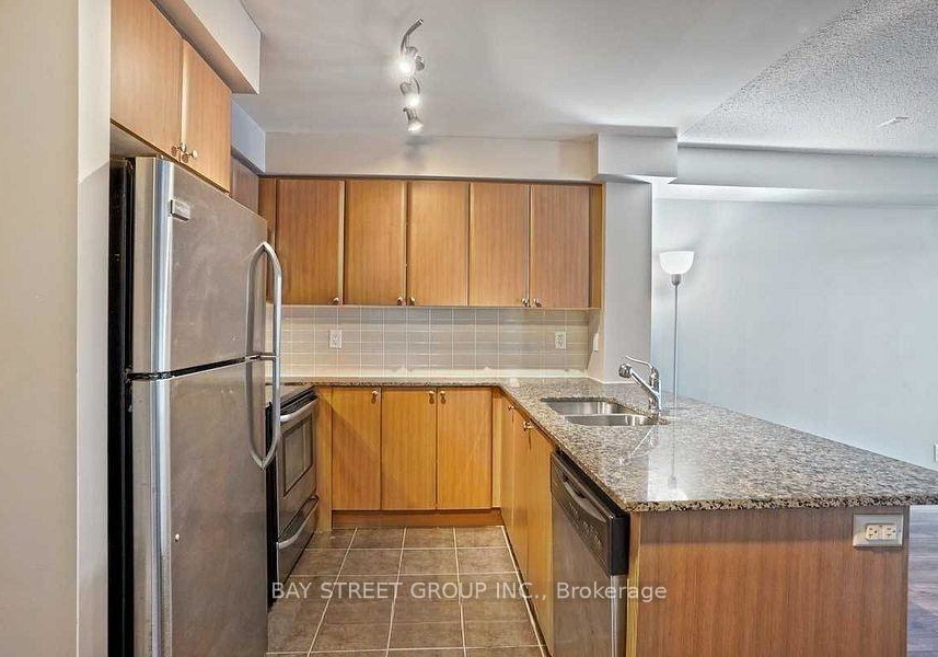 525-wilson-avenue-toronto-ontario-c12418096