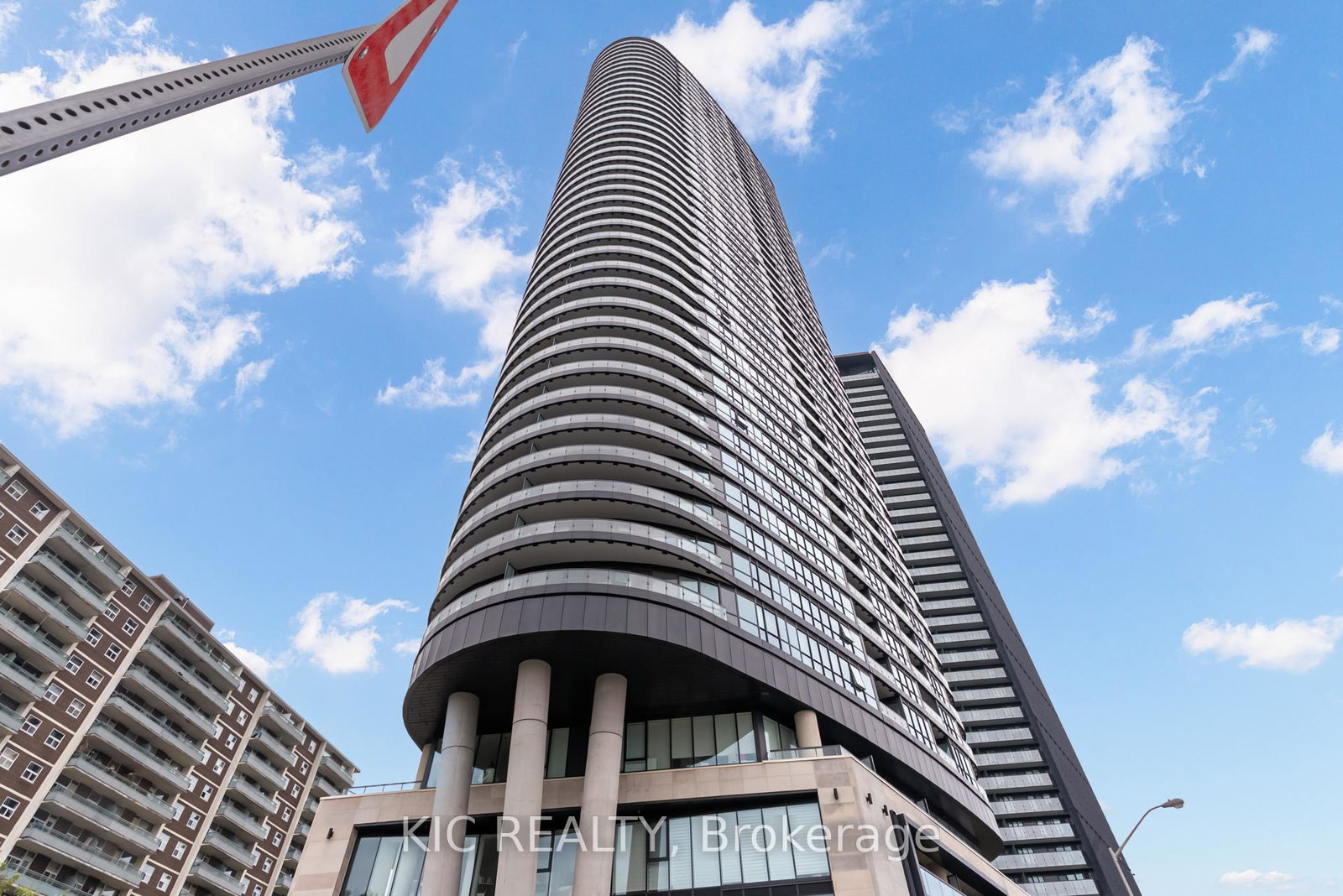 585-bloor-street-e-toronto-ontario-c12418101
