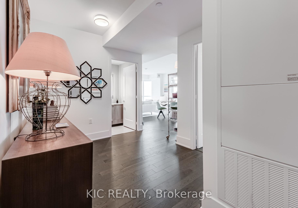 585-bloor-street-e-toronto-ontario-c12418101