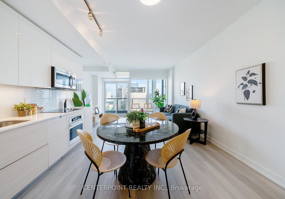210-simcoe-street-toronto-ontario-c12418242
