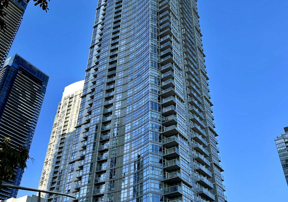 35-mariner-terrace-toronto-ontario-c12418419