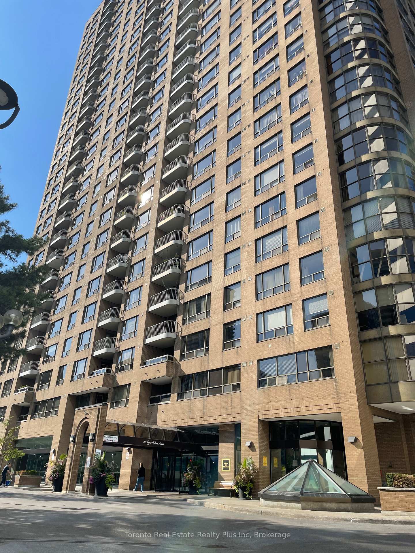 100-upper-madison-avenue-toronto-ontario-c12418536