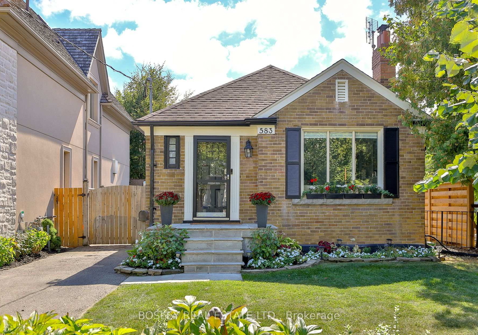 583-broadway-avenue-east-york-ontario-c12418744