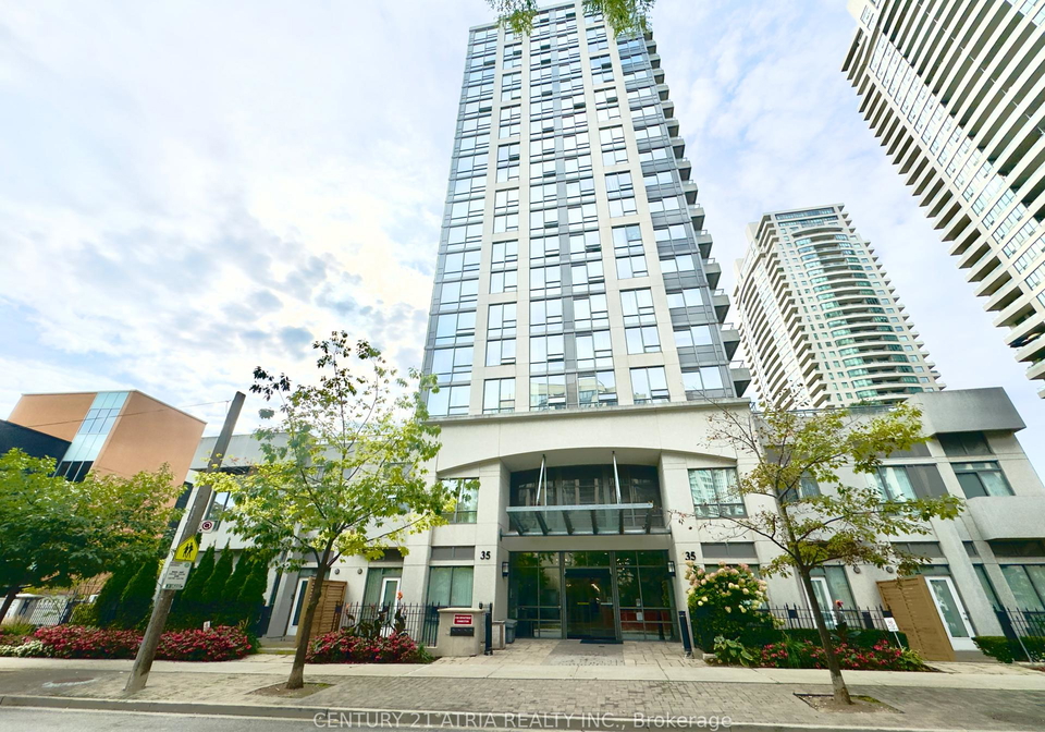 35-hollywood-avenue-north-york-ontario-c12418982