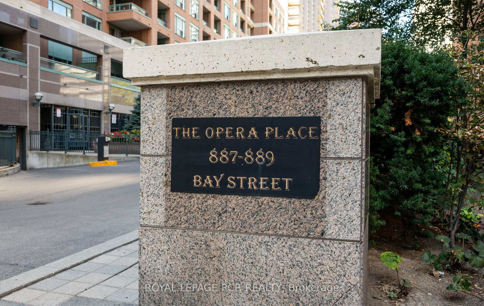 887-bay-street-toronto-ontario-c12419091