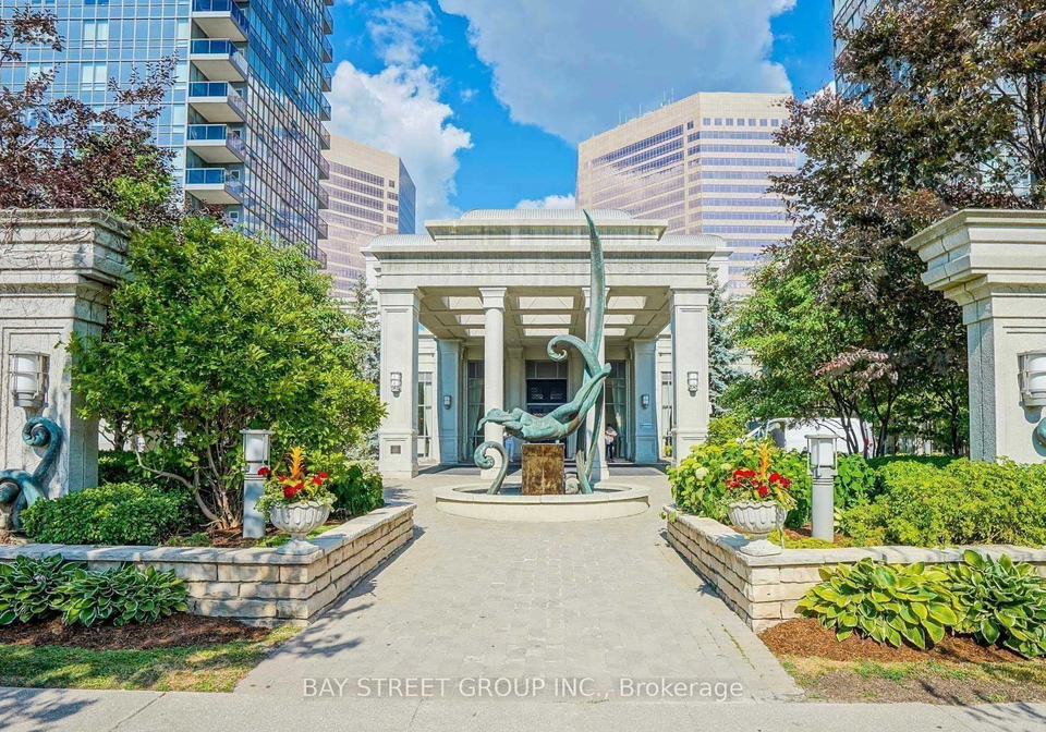 15-greenview-avenue-toronto-ontario-c12419280