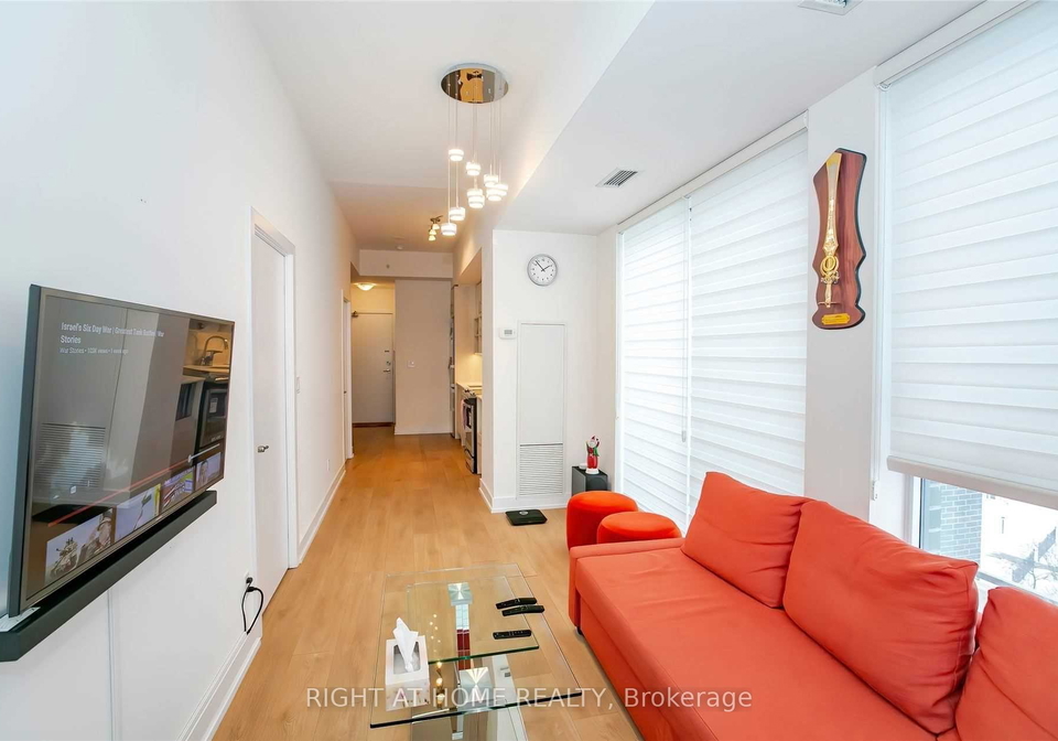 150-fairview-mall-drive-north-york-ontario-c12420137
