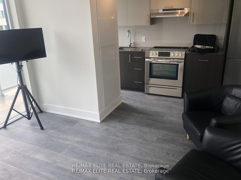 188-fairview-mall-drive-north-york-ontario-c12420148
