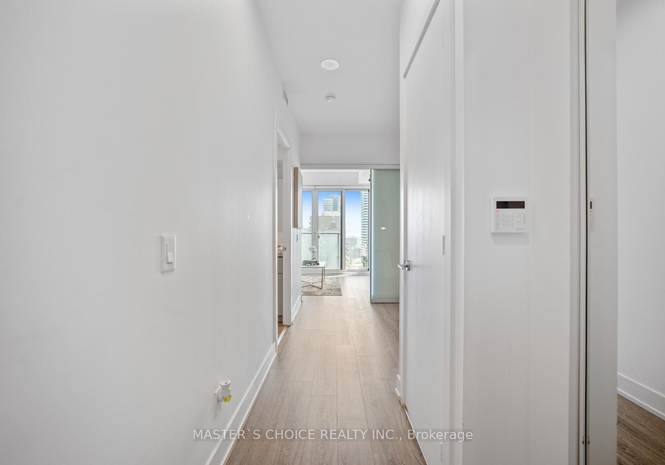7-grenville-street-toronto-ontario-c12420826