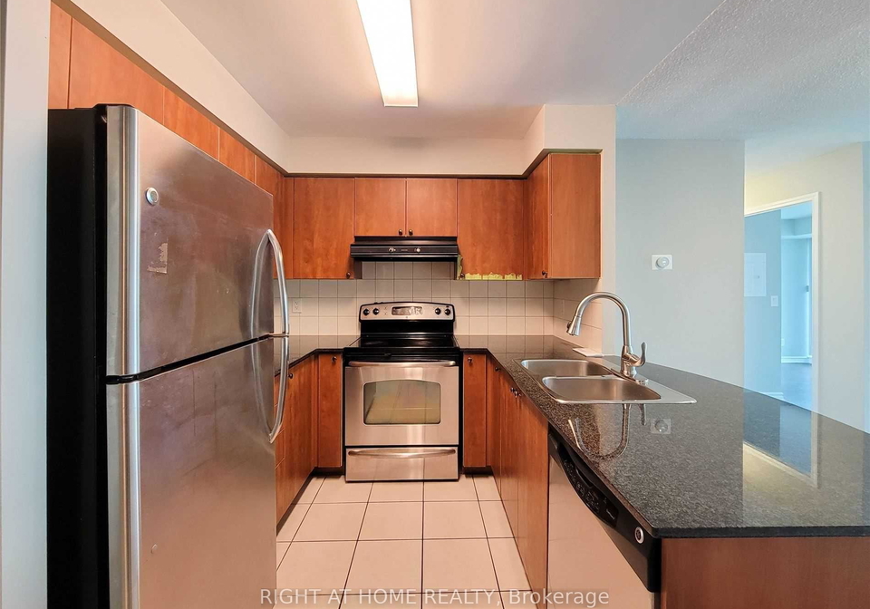 5500-yonge-street-toronto-ontario-c12421068