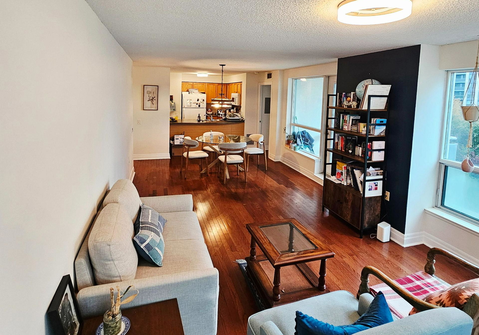21-hillcrest-avenue-north-york-ontario-c12421477
