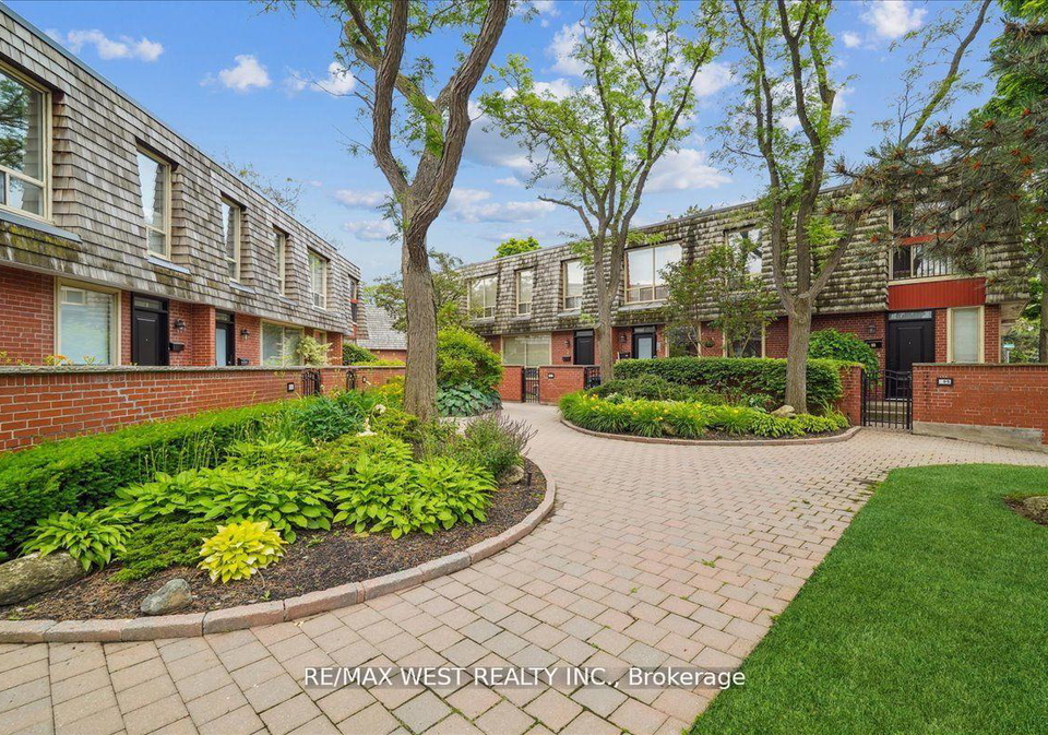 69-upper-canada-drive-north-york-ontario-c12421507