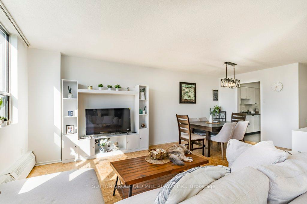 25-sunrise-avenue-north-york-ontario-c12421573