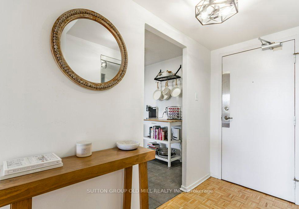 25-sunrise-avenue-north-york-ontario-c12421573