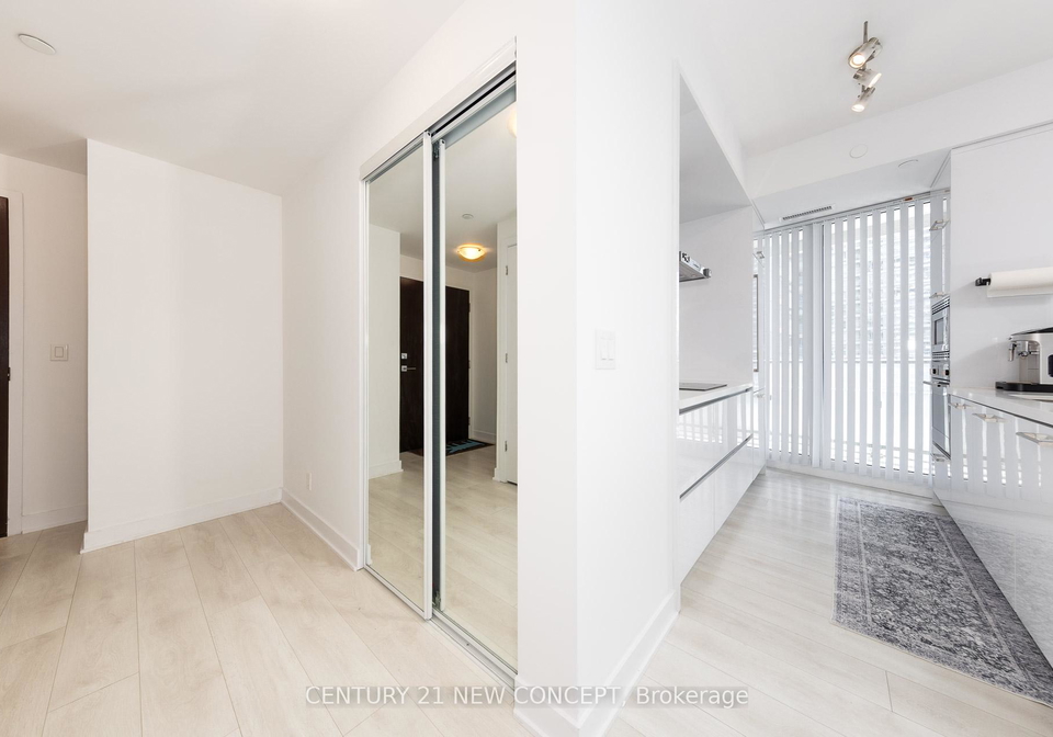 2221-yonge-street-toronto-ontario-c12421740