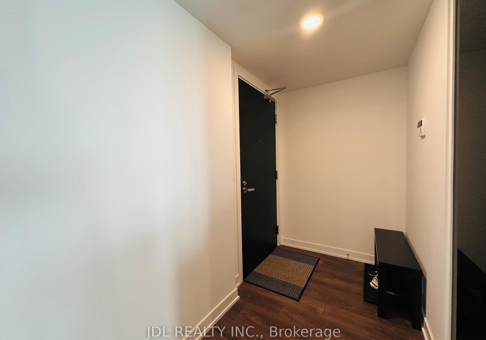 501-yonge-street-toronto-ontario-c12422071