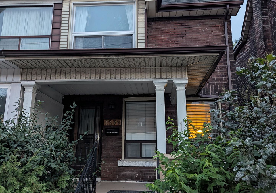 1239-college-street-toronto-ontario-c12422112
