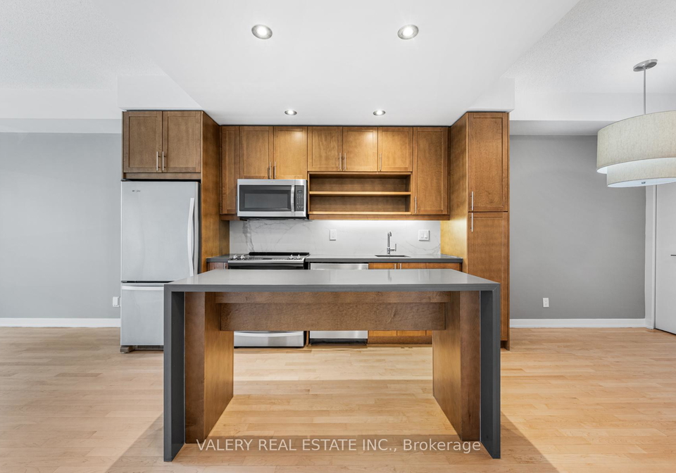 61-yorkville-avenue-toronto-ontario-c12422250