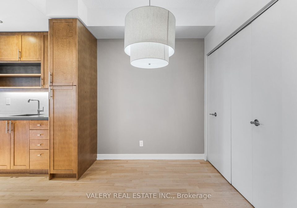 61-yorkville-avenue-toronto-ontario-c12422250