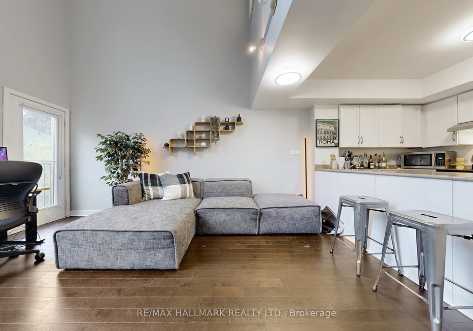 21-earl-street-toronto-ontario-c12422333