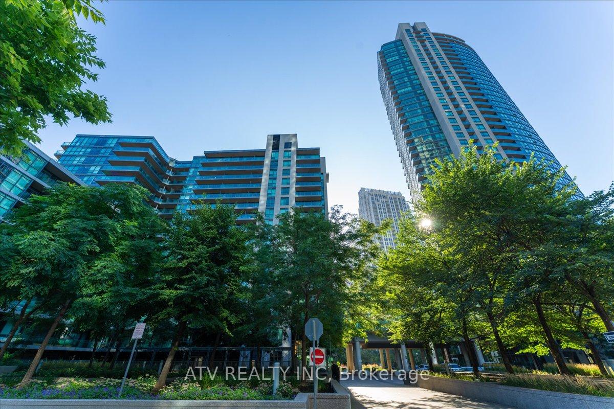 209-fort-york-boulevard-toronto-ontario-c12422604