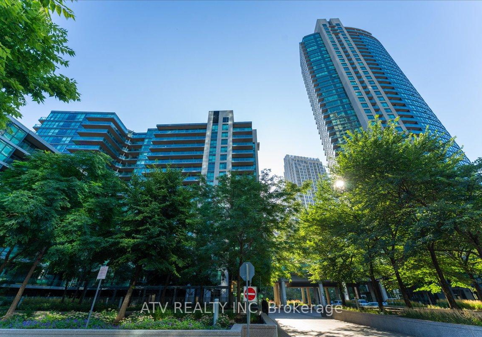 209-fort-york-boulevard-toronto-ontario-c12422604