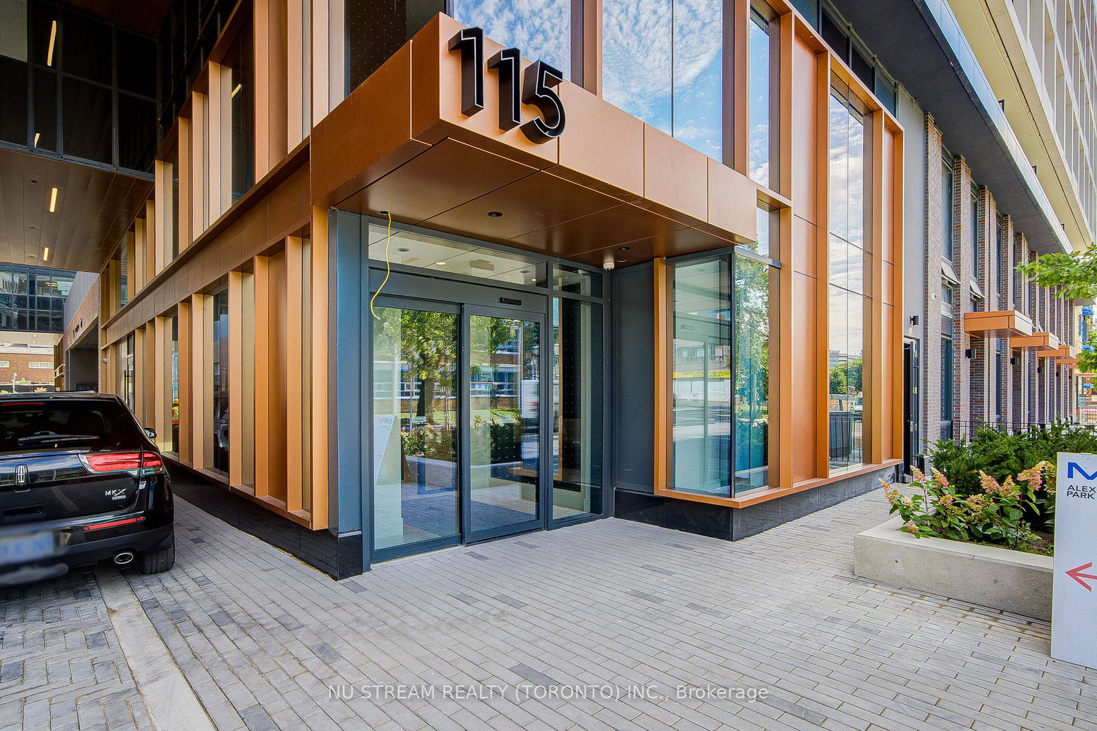 115-denison-avenue-toronto-ontario-c12422767