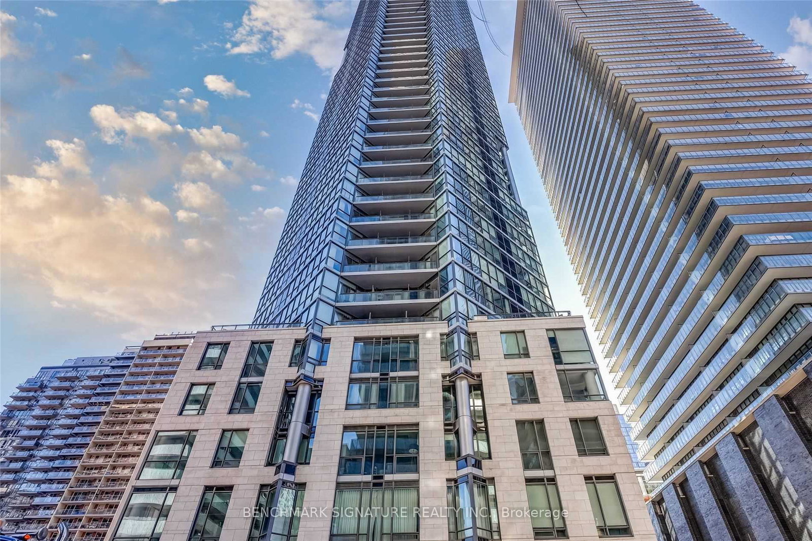 45-charles-street-e-toronto-ontario-c12422800