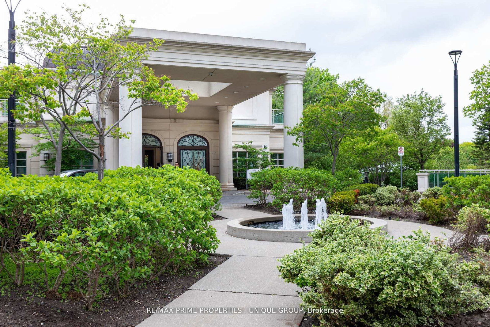 20-bloorview-place-north-york-ontario-c12423197